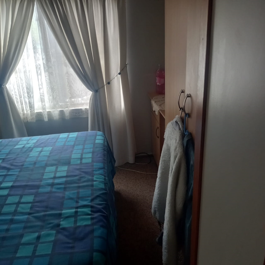 2 Bedroom Property for Sale in Grootbrakhoogte Western Cape
